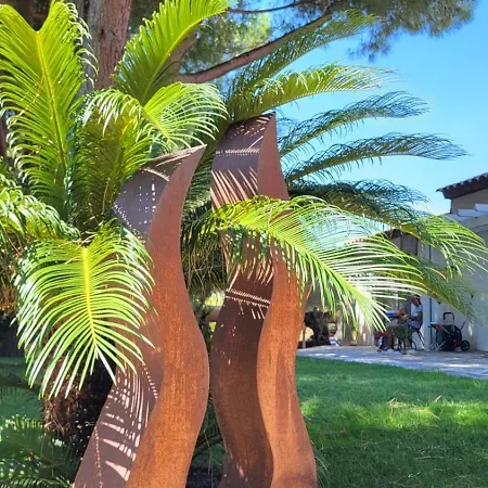 בית הארחה Entre Les Pins Et Les Oliviers